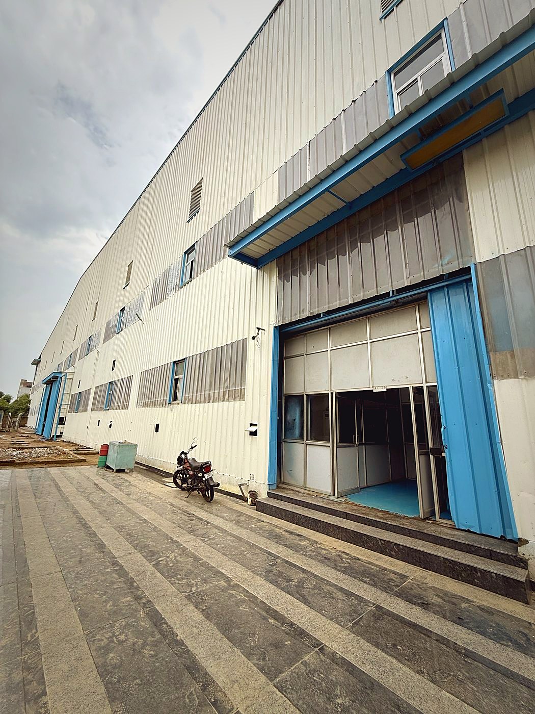Warehouse view 11